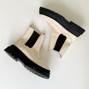 Urban Outfitters Platform Chelsea Boots Lug Sole Ankle Booties‎ Cream Size 11